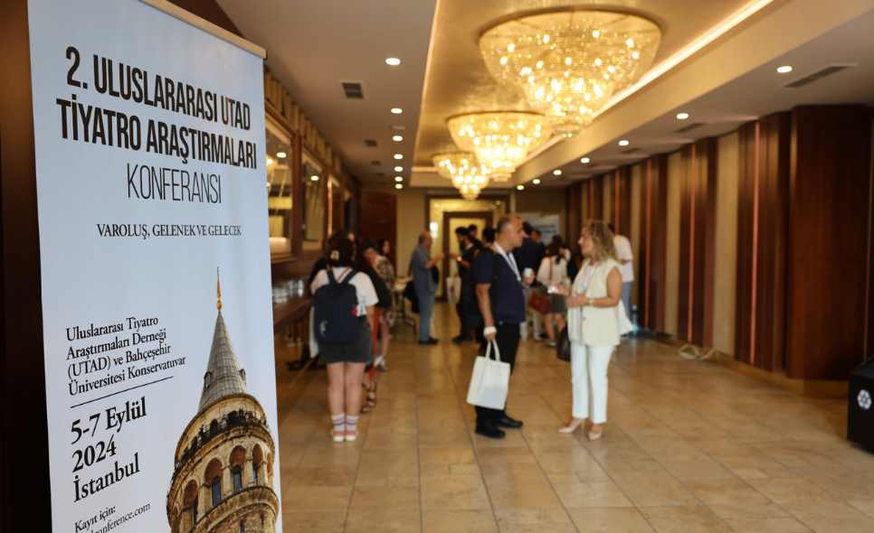 UTAD ve BAU İş Birliğiyle TÜBİTAK Destekli Uluslararası Tiyatro Araştırmaları Konferansı, 5-7 Eylül 2024'te Gerçekleşti